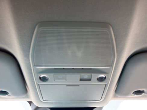 Used 2025 Nissan Kicks SR AWD/4WD image 23