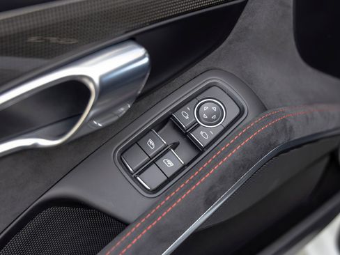 Certified 2018 Porsche 911 GT3 RWD image 26