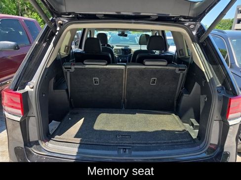 Used 2023 Volkswagen Atlas SEL AWD/4WD image 11