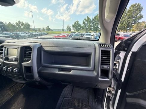 Used 2015 RAM 1500 Express AWD/4WD image 17