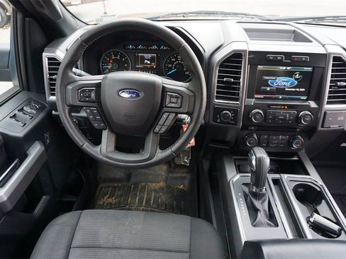 Used 2015 Ford F150 XLT w/ Equipment Group 302A Luxury image 4