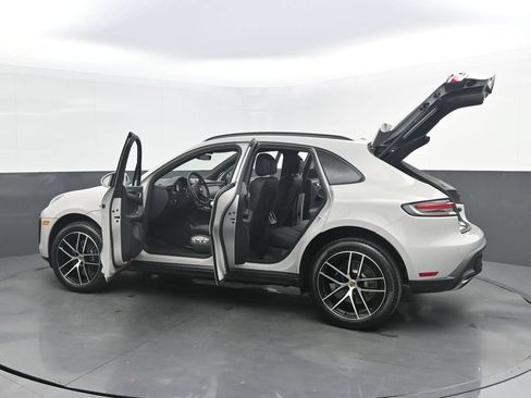 New 2026 Porsche Macan AWD/4WD image 45