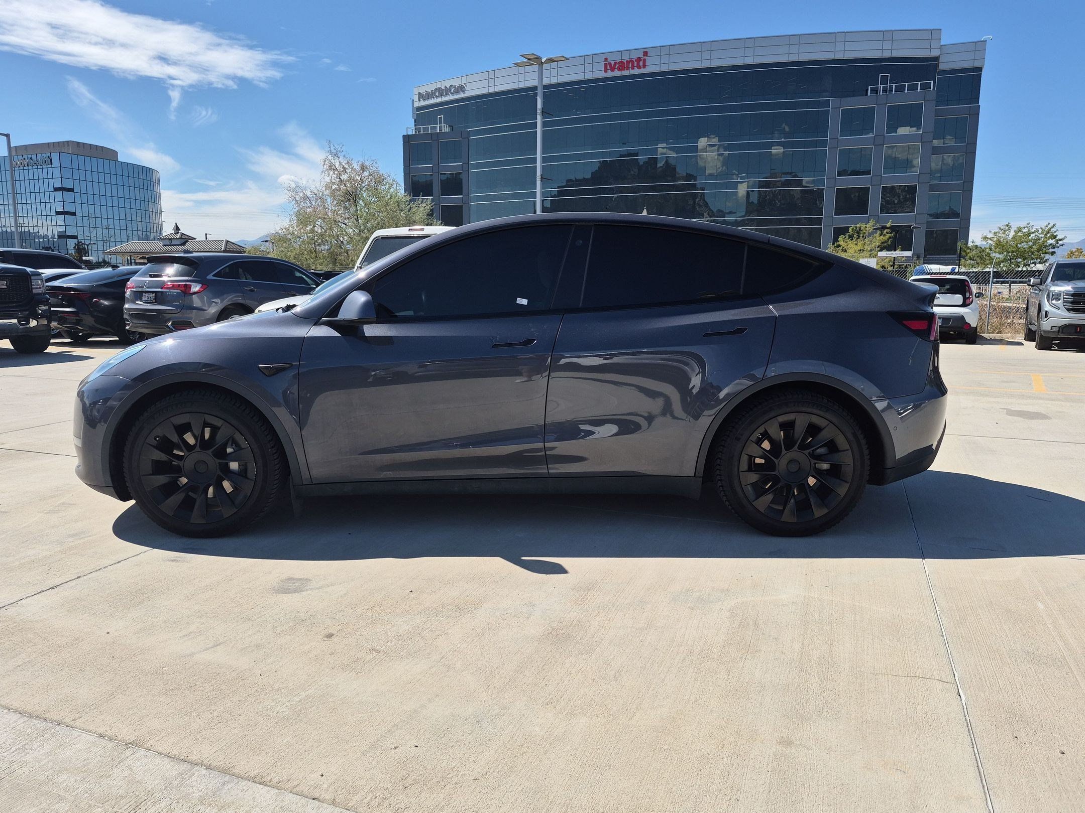Used 2021 Tesla Model Y Long Range AWD/4WD image 3