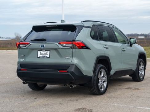Used 2022 Toyota RAV4 XLE image 7