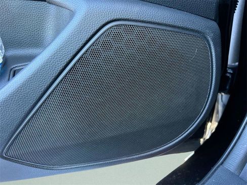 Used 2018 Honda Accord Touring image 23