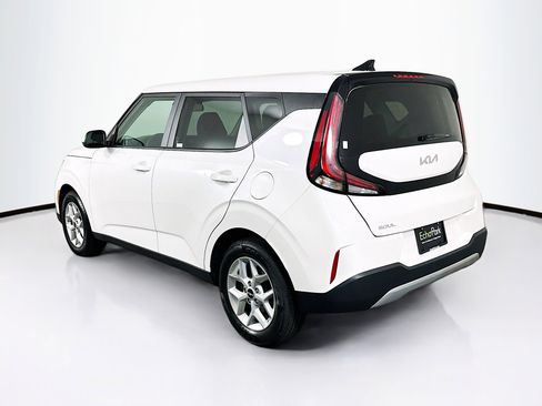 Used 2025 Kia Soul LX w/ LX Technology Package image 5