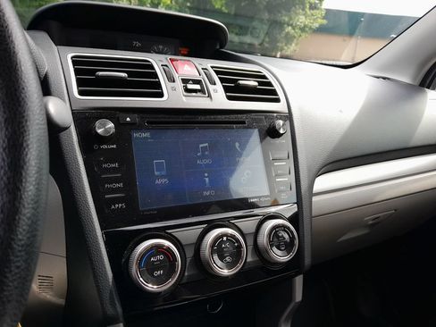 Used 2018 Subaru Forester 2.5i Premium AWD/4WD image 23