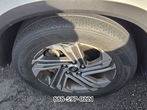 Used 2021 Hyundai Santa Fe SEL w/ Convenience Package image 8