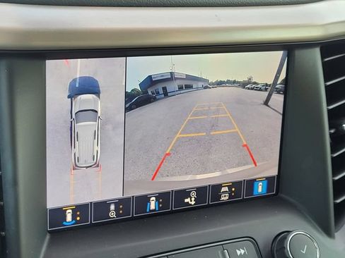 Used 2022 GMC Acadia Denali w/ Denali Ultimate Package AWD/4WD image 19