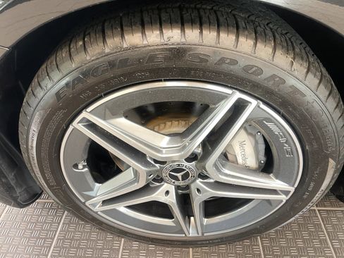 Used 2022 Mercedes-Benz E 350 4MATIC image 5