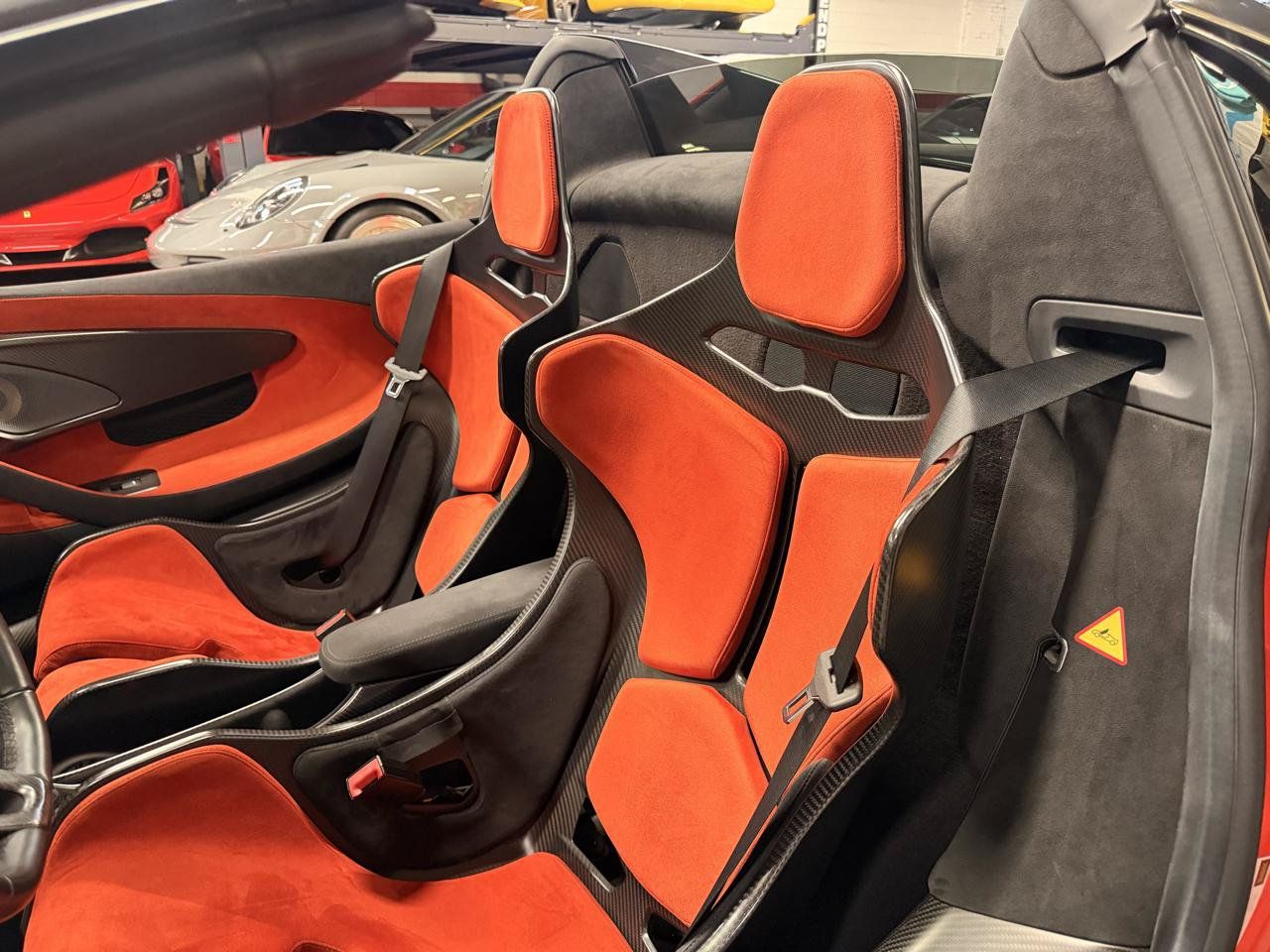 Used 2020 McLaren 600LT Spider RWD image 19