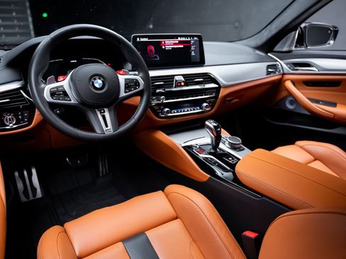 Used 2023 BMW M5 w/ Competition Package image 2