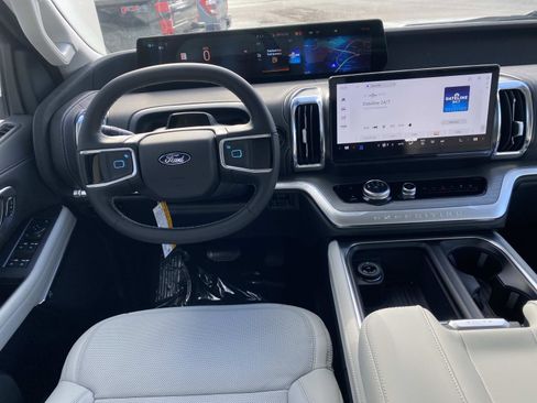 New 2026 Ford Expedition Max Platinum w/ Driver's Package image 13