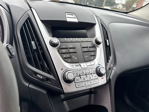 Used 2015 Chevrolet Equinox LS image 27