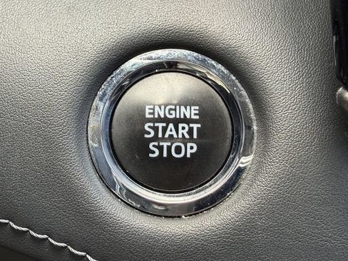 Used 2023 Toyota Highlander XLE FWD image 20