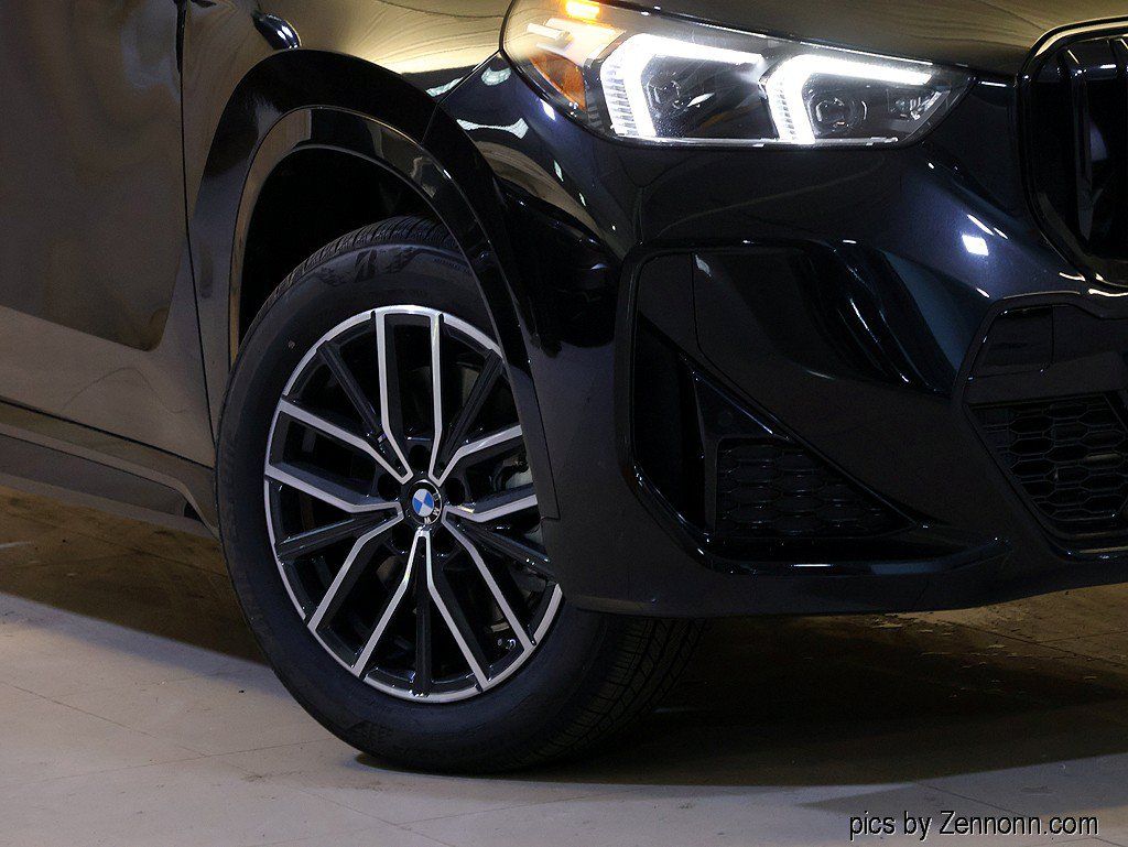 New 2027 BMW X1 xDrive28i AWD/4WD image 3