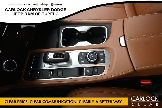 Used 2023 INFINITI QX60 Sensory w/ Cargo Package AWD/4WD image 22