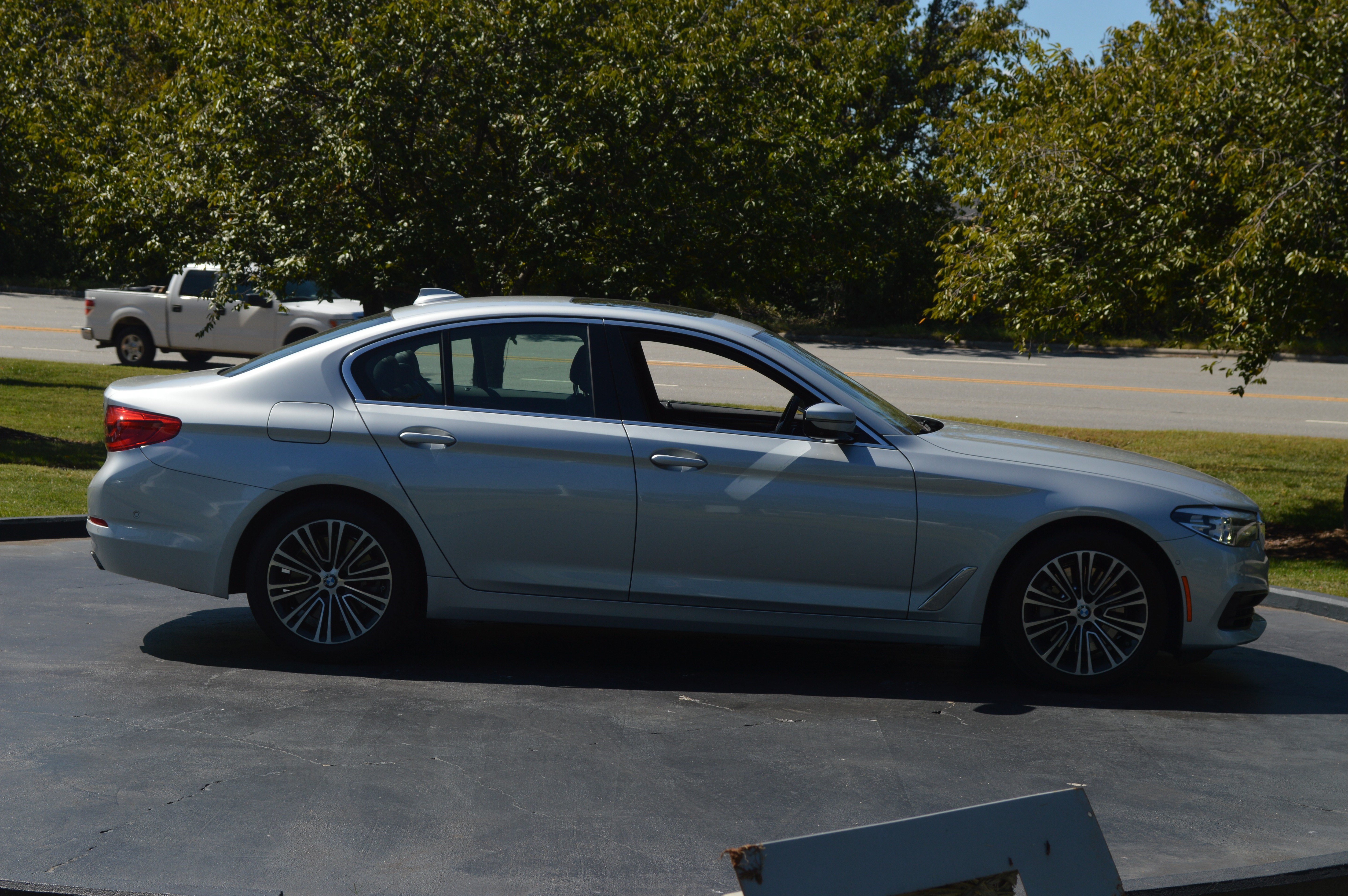 Used 2019 BMW 540i RWD image 12