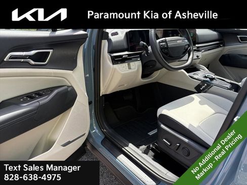 New 2026 Kia Sportage EX AWD/4WD image 16