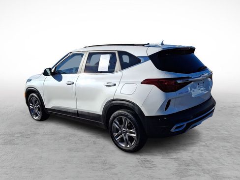 Used 2023 Kia Seltos S w/ Navigation Package image 3