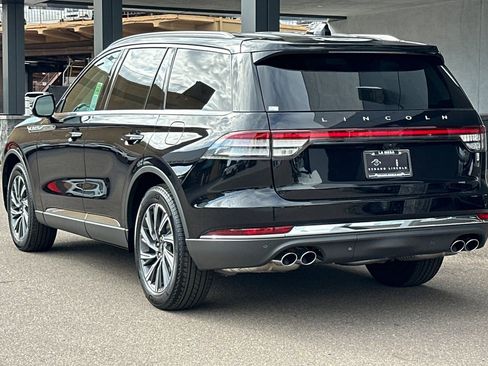 New 2025 Lincoln Aviator 2WD w/ Equipment Group 101A image 4