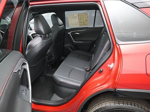 Certified 2025 Toyota RAV4 XSE w/ Premium Package image 33