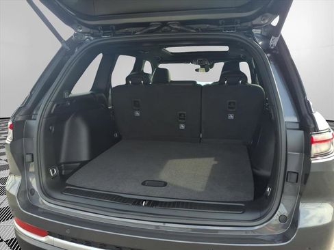 New 2026 Jeep Grand Cherokee Limited RWD image 24