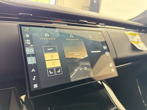 New 2026 Land Rover Range Rover Sport SE AWD/4WD image 20