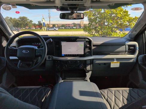 New 2026 Ford F250 4x4 Crew Cab Super Duty image 7