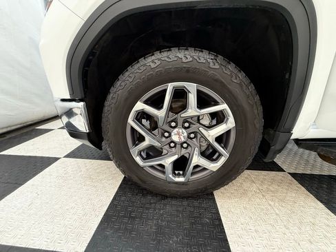Used 2023 GMC Sierra 1500 SLT w/ SLT Premium Package image 11