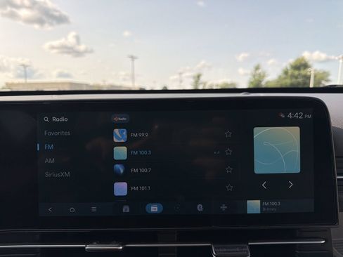 Used 2024 Hyundai Kona SEL AWD/4WD image 19
