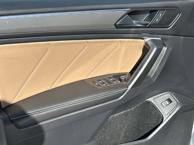 Certified 2024 Volkswagen Tiguan SE R-Line FWD image 22