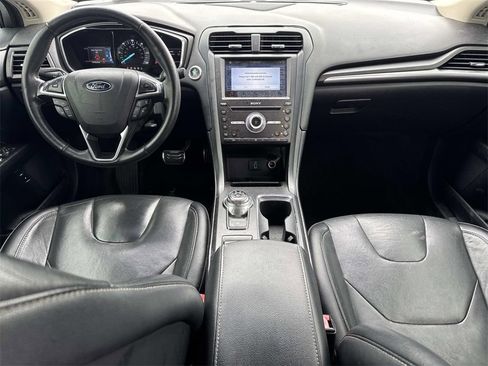 Used 2017 Ford Fusion Titanium image 15