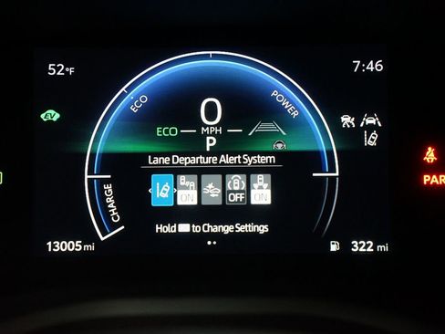 Used 2025 Toyota Camry SE w/ Multimedia Upgrade Package image 17