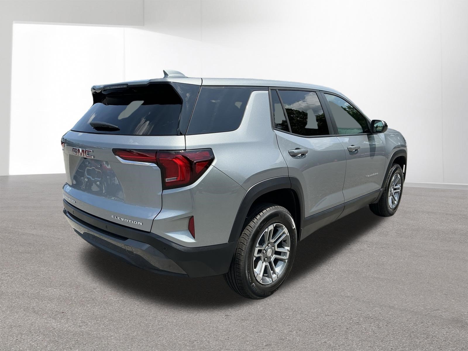 New 2027 GMC Terrain Elevation w/ LPO, Floor Liner Package AWD/4WD image 3