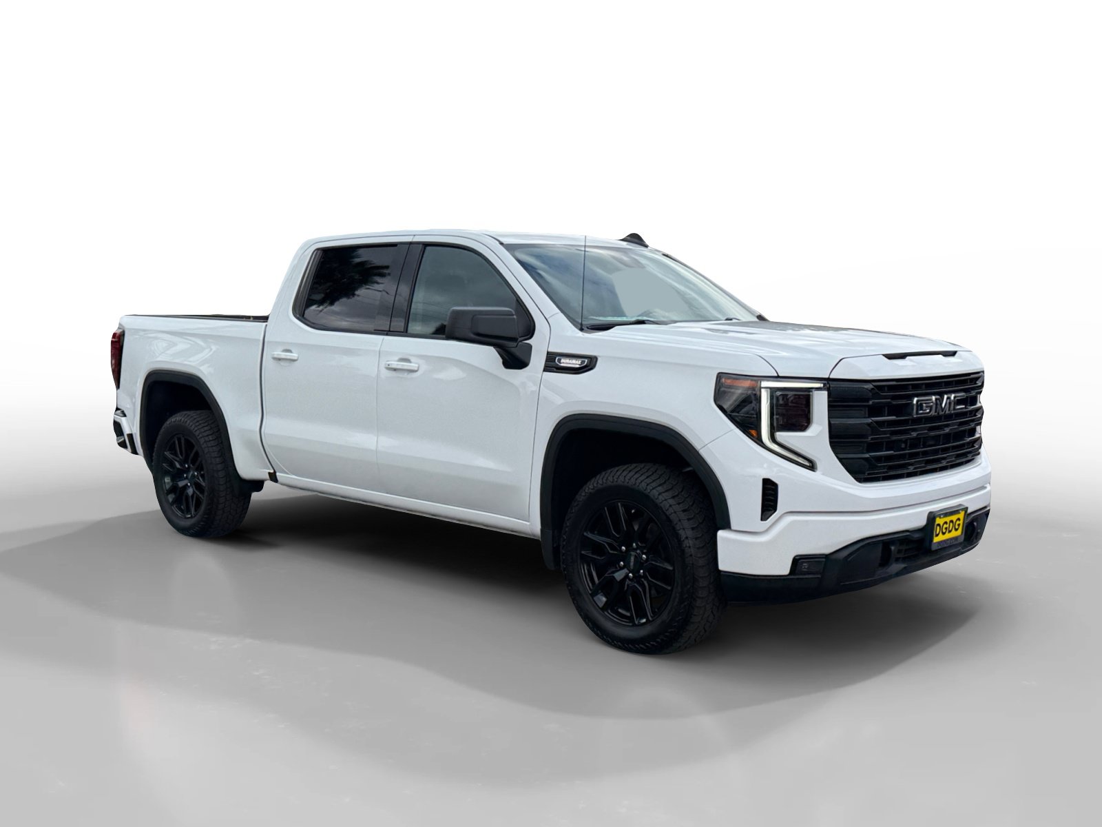 Used 2023 GMC Sierra 1500 Elevation w/ X31 Off-Road Package AWD/4WD image 7