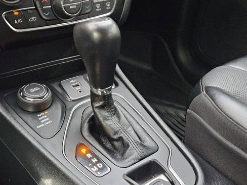 Used 2022 Jeep Cherokee Latitude Lux image 13