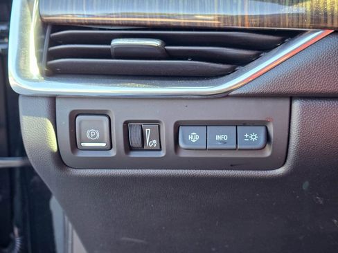 Used 2020 Cadillac XT4 Sport image 24