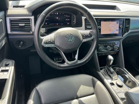 Used 2020 Volkswagen Atlas Cross Sport SEL R-Line AWD/4WD image 13