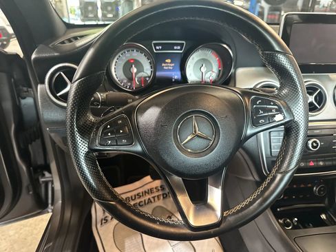 Used 2015 Mercedes-Benz CLA 250 image 16
