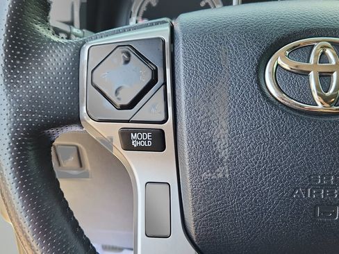 Used 2023 Toyota 4Runner Limited AWD/4WD image 19
