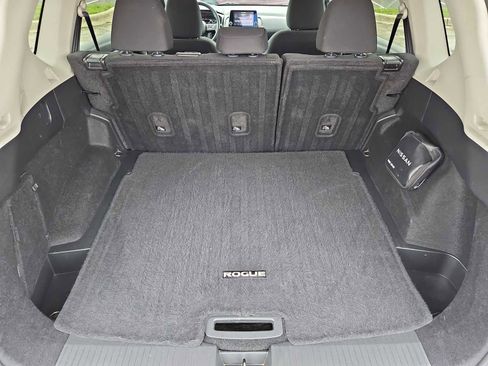 Used 2024 Nissan Rogue S FWD image 24