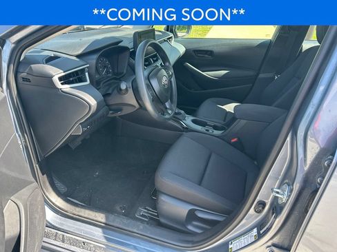 Used 2025 Toyota Corolla LE FWD image 9