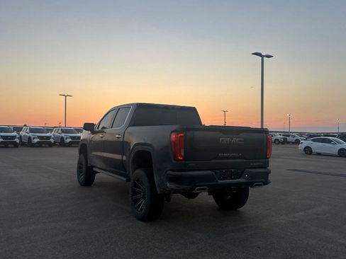 Used 2021 GMC Sierra 1500 Denali w/ Denali Ultimate Package AWD/4WD image 18