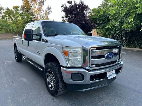 Used 2011 Ford F250 XLT w/ FX4 Off Road Pkg AWD/4WD image 17