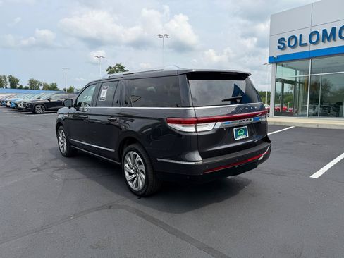 Used 2023 Lincoln Navigator L Reserve AWD/4WD image 4