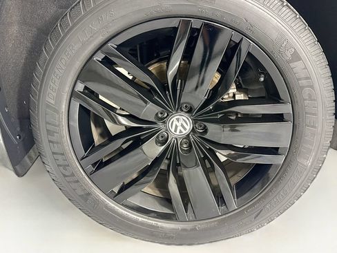 Used 2018 Volkswagen Atlas SEL AWD/4WD image 34