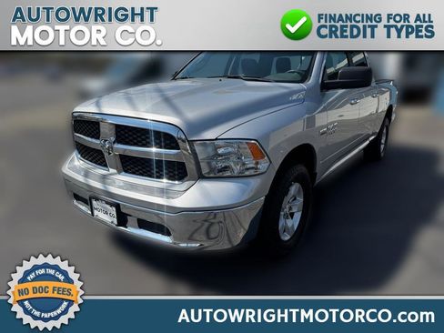 Used 2018 RAM 1500 Classic SLT AWD/4WD image 1