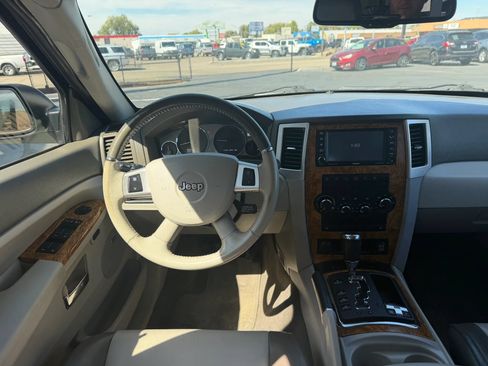 Used 2008 Jeep Grand Cherokee Limited w/ Trailer Tow Group IV AWD/4WD image 23