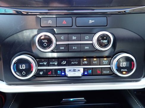 Used 2023 Ford Expedition Max XLT AWD/4WD image 25